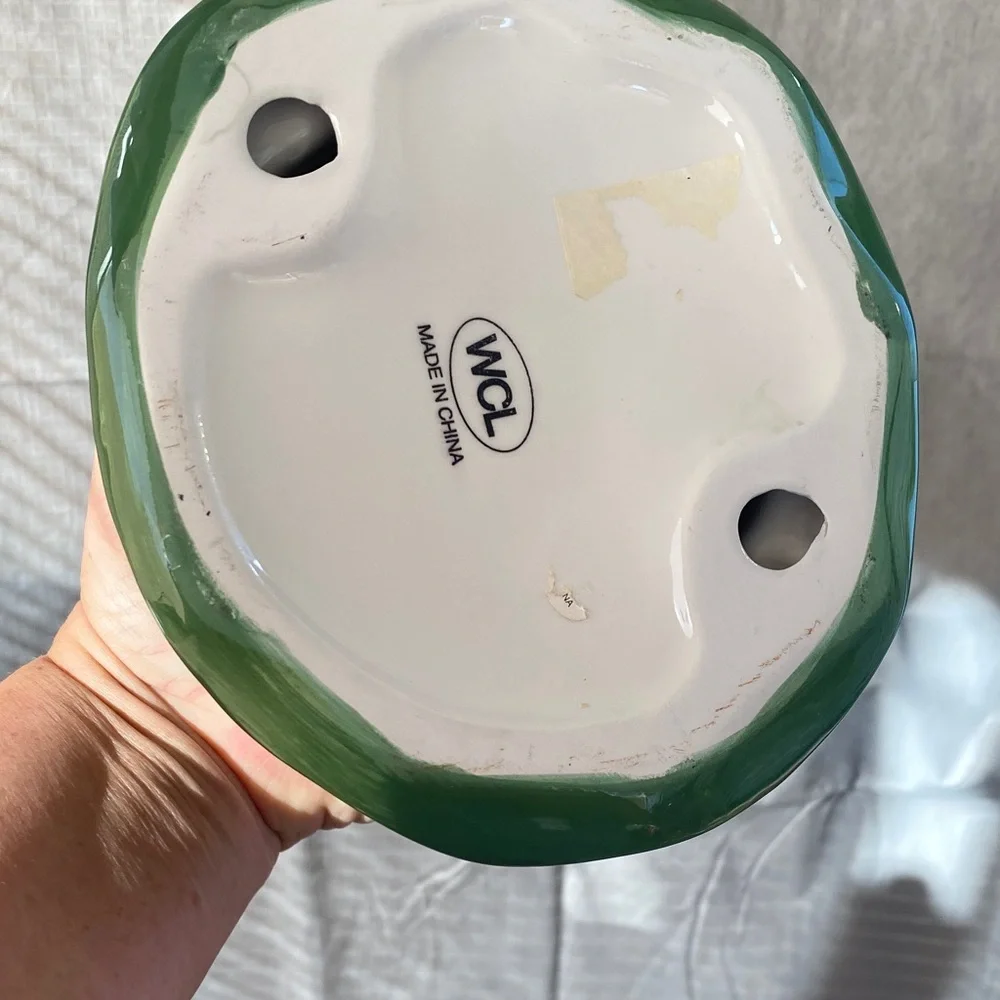 Festive Green Ceramic Hat Bowl with Gold Accents